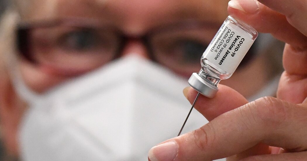 Covid Live Updates: The Latest on Cases, Vaccines and Omicron