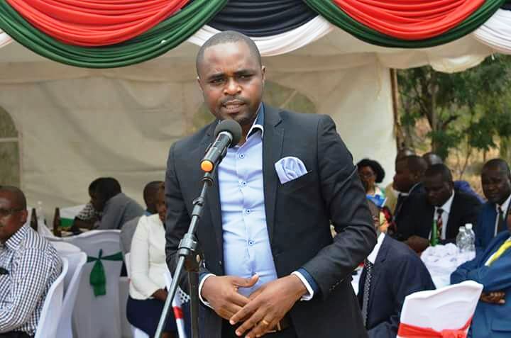 MP roasted for bus donation credit – Weekly Citizen