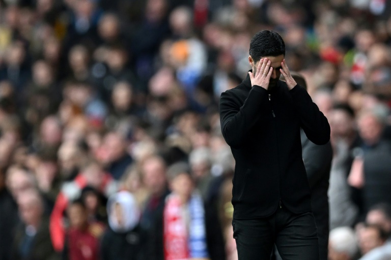 Arsenal's top-four hopes hit by Brighton defeat