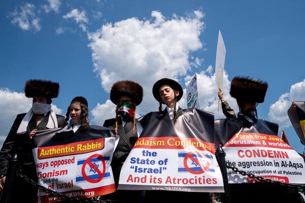Activists in support of Palestinians gathered on the National Mall in Washi­ngton on Saturday.