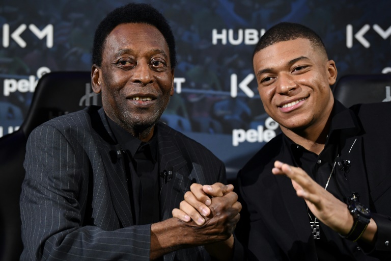 Football legend Pele released from hospital