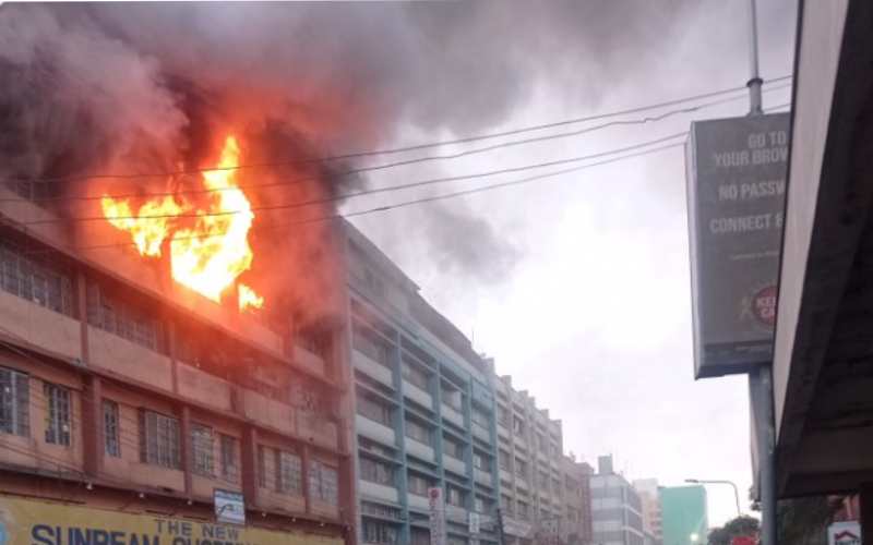 Fire engulfs shopping complex in Nairobi CBD