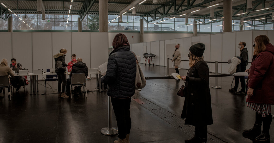 Covid Live Updates: French Rush to Get Boosters Amid Surge