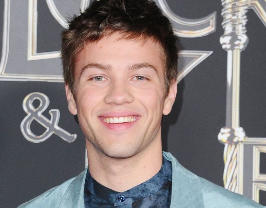 Biography, Wiki, Boyfriend.. Everything About Locke & Key Star