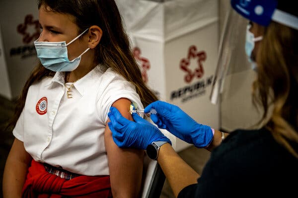 Covid Live Updates: Omicron News, Vaccines and More