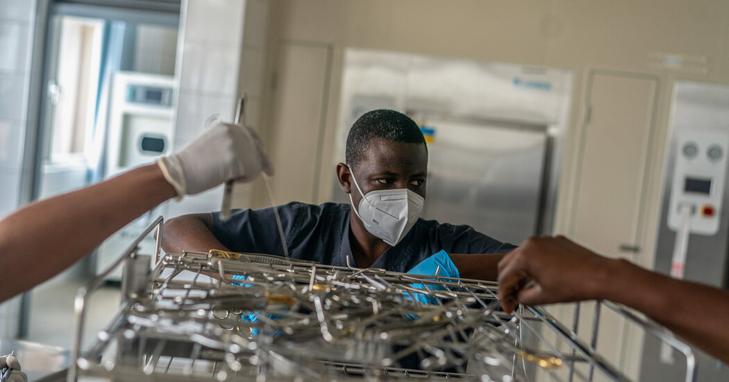 Rich Countries Lure Health Workers From Low-Income Nations to Fight Shortages