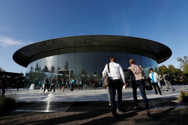 Apple has delayed its return-to-office date until January.