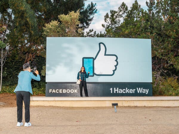 Facebook’s Oversight Board said the company’s lack of transparency about a program that gave some users special treatment had harmed its ability to rule on Facebook’s decisions.