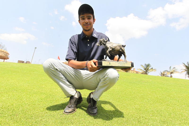 Taimur Malik, winner of the 2021/22 Safari Tour series, with his trophy at Sigona golf club on September 29, 2021.