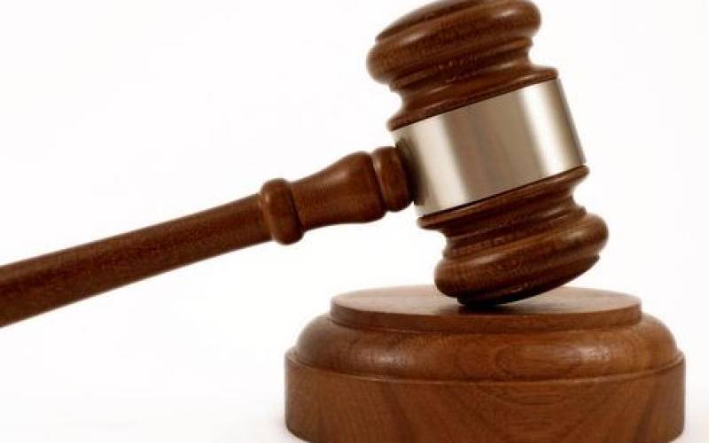 Doctor accused of artificially inseminating nurse loses child custody battle