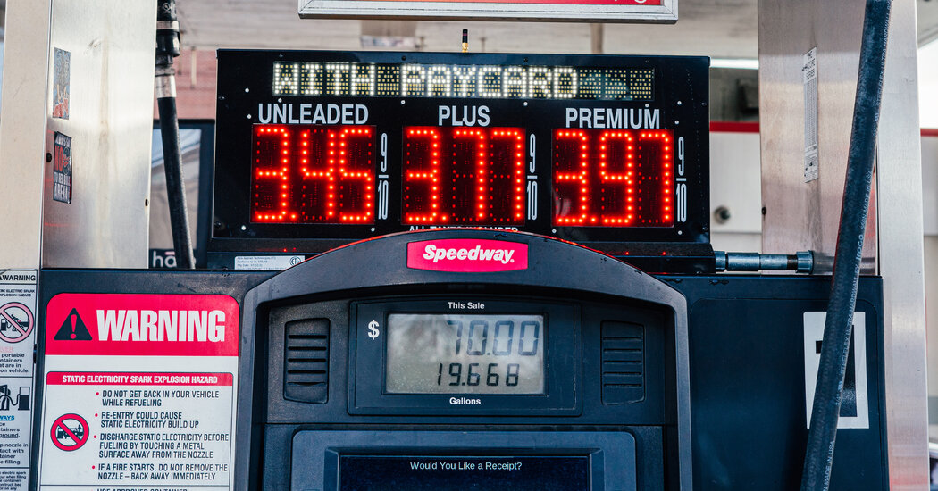Workers' Pay Is in a Tug of War With Inflation