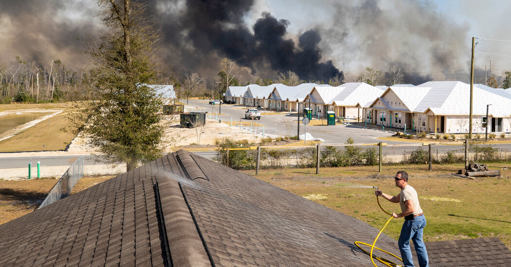 Florida Fire Consumes 1,400 Acres and Continues to Grow