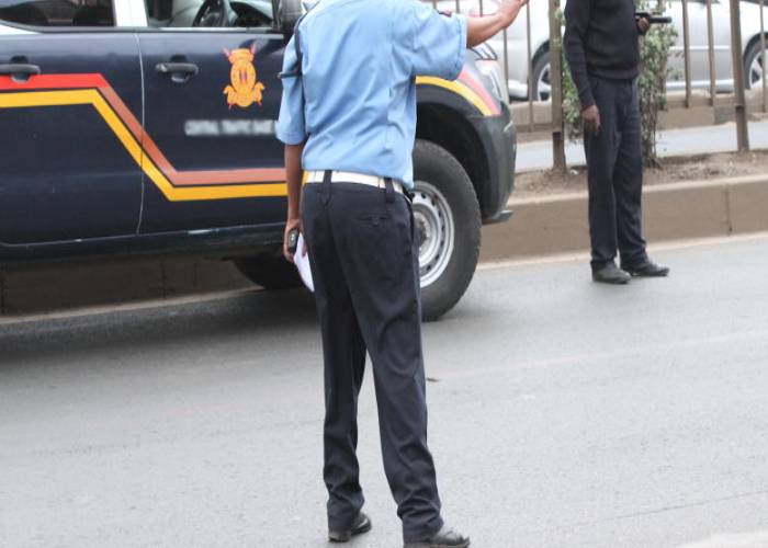 Video of boda boda rider snatching traffic officer's phone goes viral