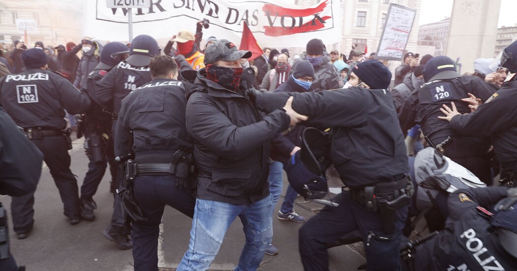 More Than 40,000 March in Vienna Against Coronavirus Restrictions