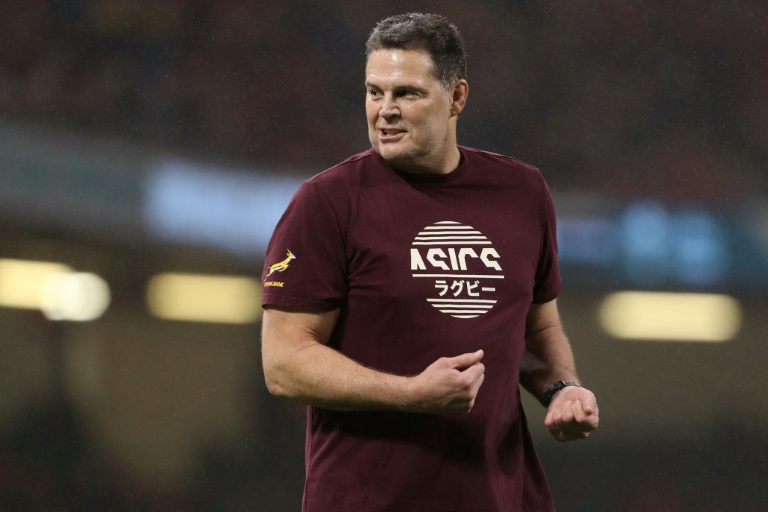 World Rugby clamps down on on-field coaching