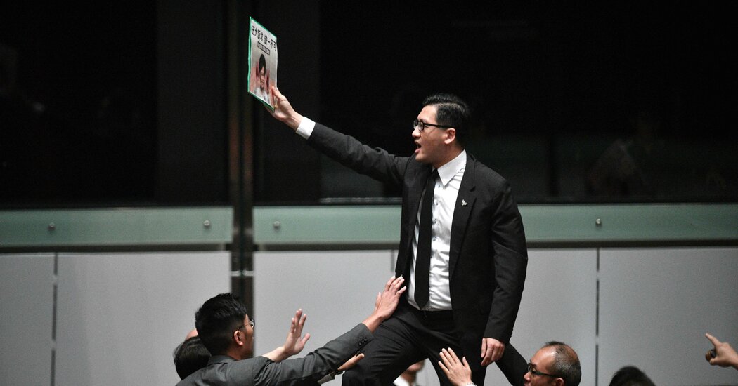 Two Hong Kong Lawmakers Among 16 Arrested Over 2019 Protests