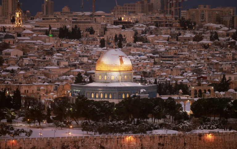 Rare Mideast snow brings Jerusalem joy, misery for Syria refugees » Capital News