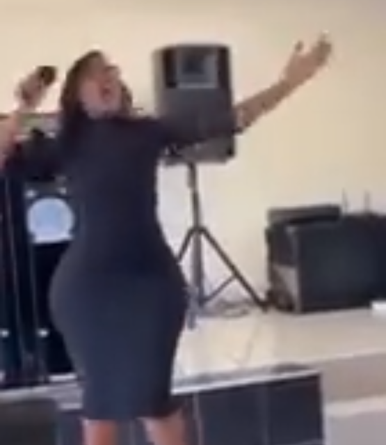 Video of a curvy woman in church causes a storm online photo Video of a curvy woman in church causes a storm online photo
