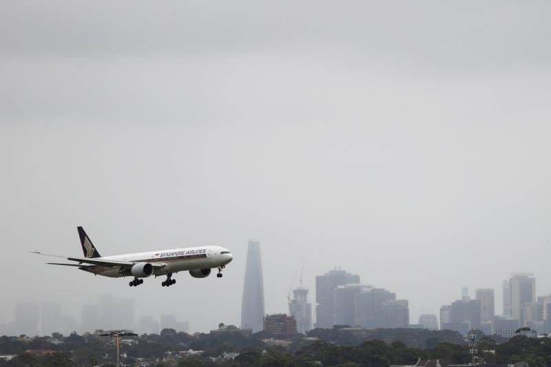 Airlines bosses worry about impact of Omicron variant