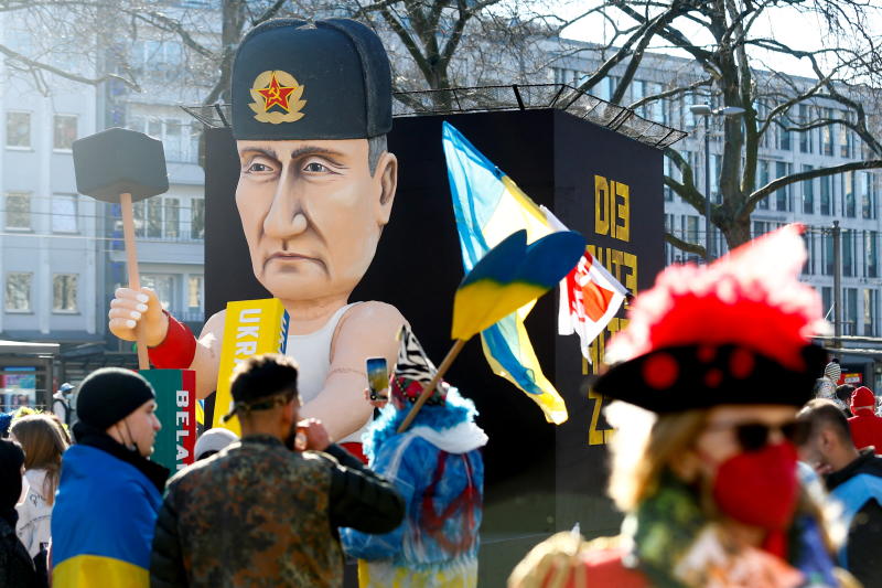 FIFA set to suspend Russia from internationals