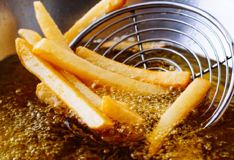 How to remove excess oil from food