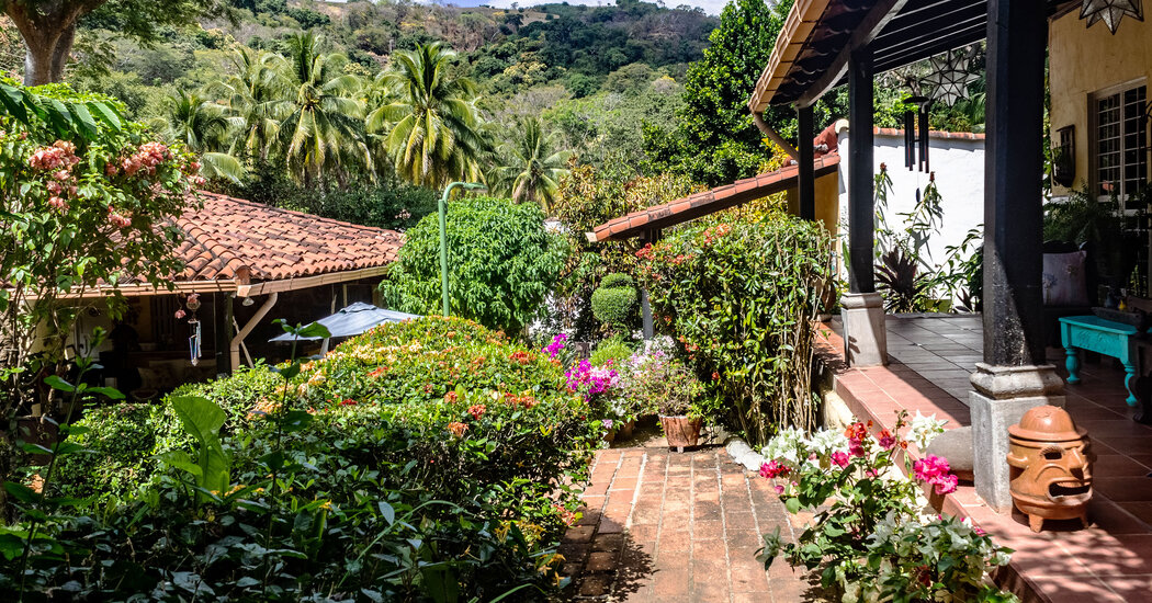 House Hunting in El Salvador: A Compound on the Coast for $249,000