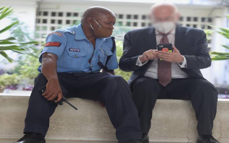 Court: Ex-UK officer, estranged Kenyan girlfriend to share child custody