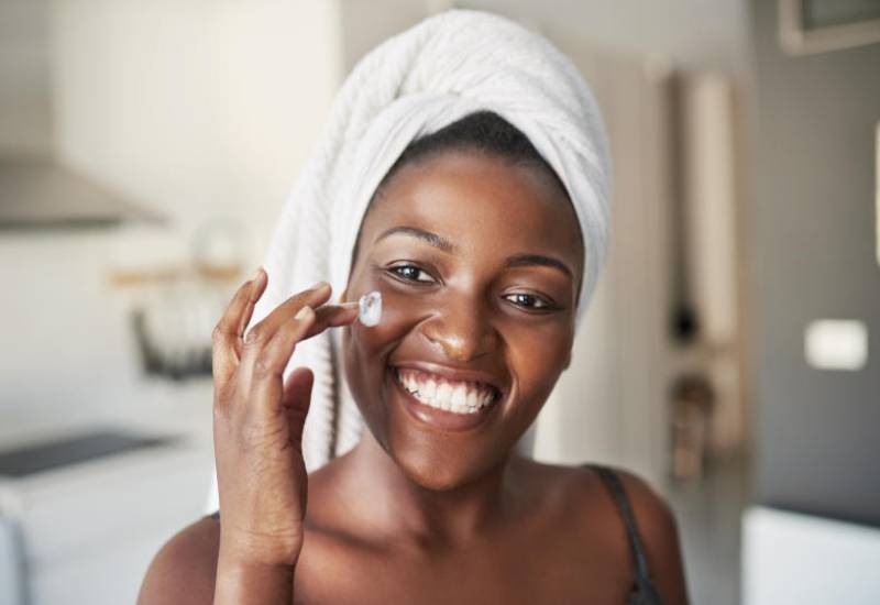 Things you should never use on your face Eve woman