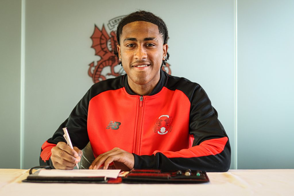 Kenyan Obiero signs for English side Leyton : The standard Sports
