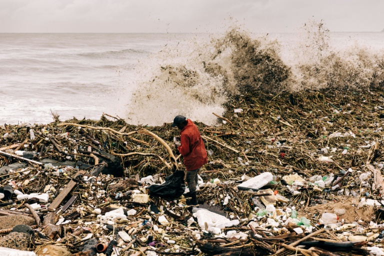 S.Africa deluge easing but flood emergency lingers » Capital News