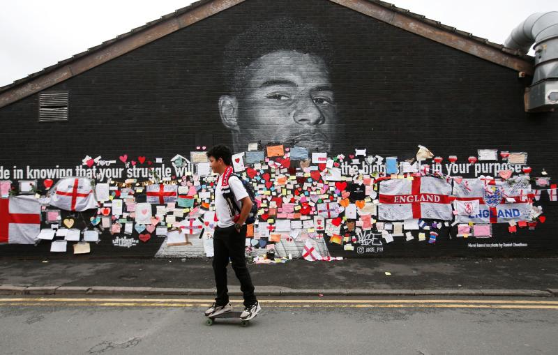 Rashford thanks fans for overwhelming support after racist abuse at Euros : The standard Sports