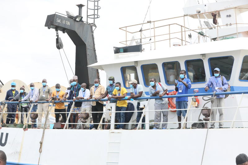 What happens to Kenyan sailors in Chinese ships