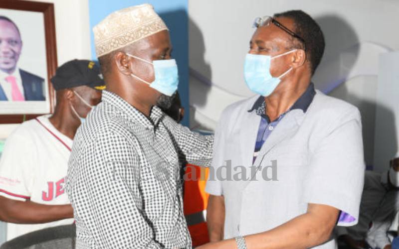 Dock official alleges ploy to form splinter union