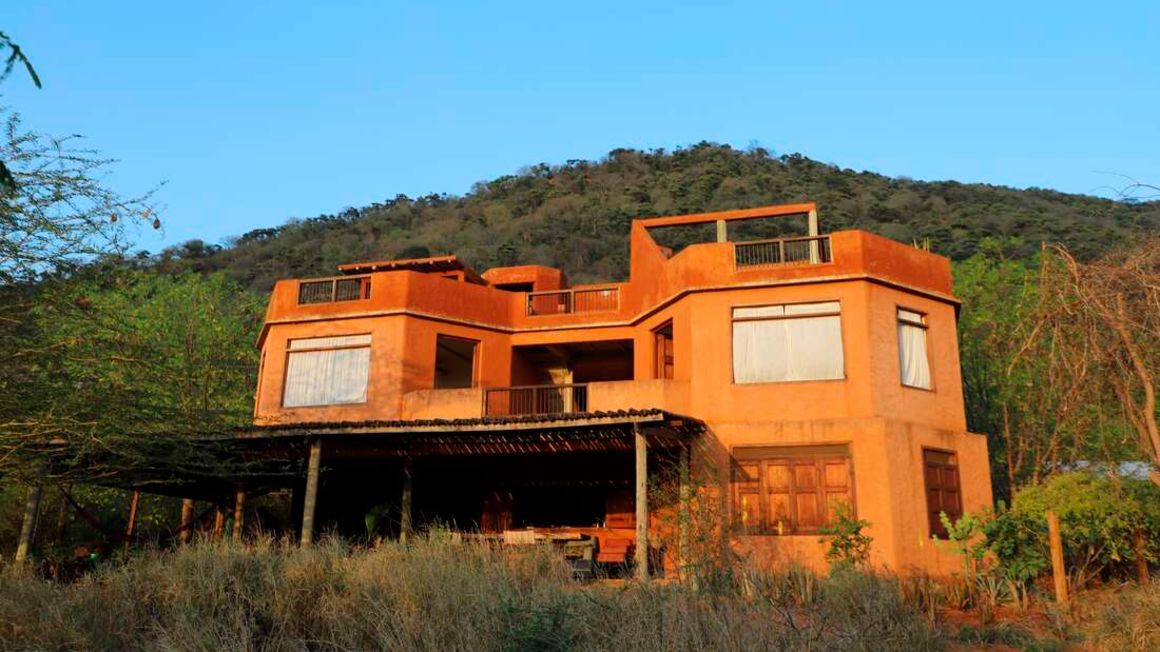 See my Sh. 3 million four-bedroom mud house in Kenya