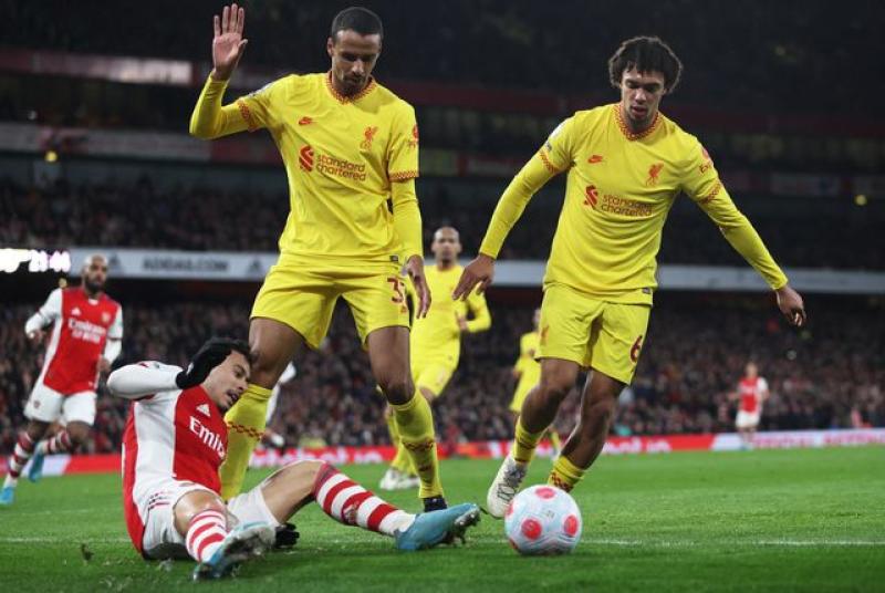 Raila witness Arsenal’s 2-0 defeat to Liverpool at Emirates Stadium : The standard Sports