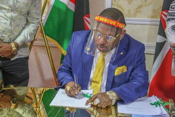 Nairobi Governor Mike Sonko signs the Supplementary Appropriation Bill 2020 on Wednesday, June 3, 2020.