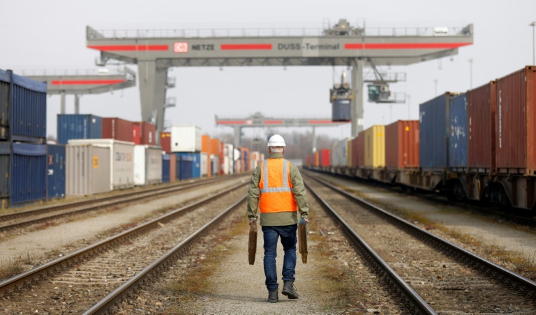 Historic German 'rail bridge' aids war-ravaged Ukraine » Capital News