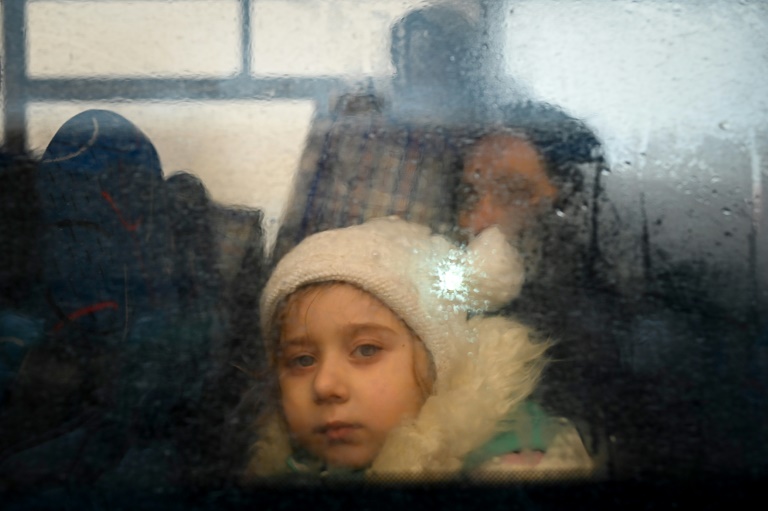 Fleeing Ukrainians reach Moldova to escape Russian bombs » Capital News