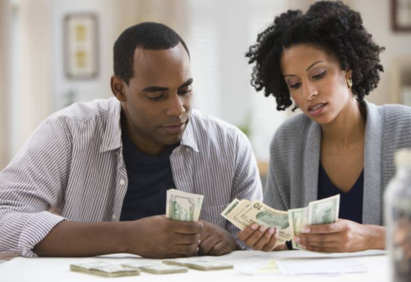How you can get out of a financial hardship Eve woman
