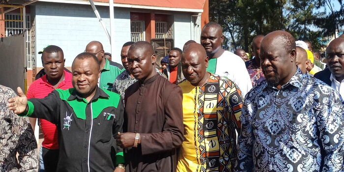 Ruto Donates Ksh500K Given to Him by His Farmhand