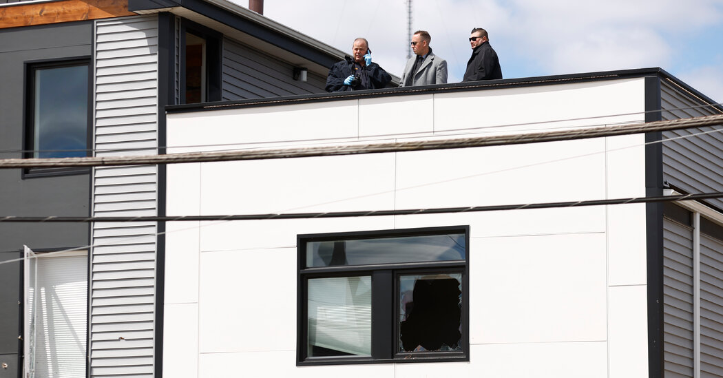 Police Search for Suspects After Two Killed in Mass Shooting in Pittsburgh