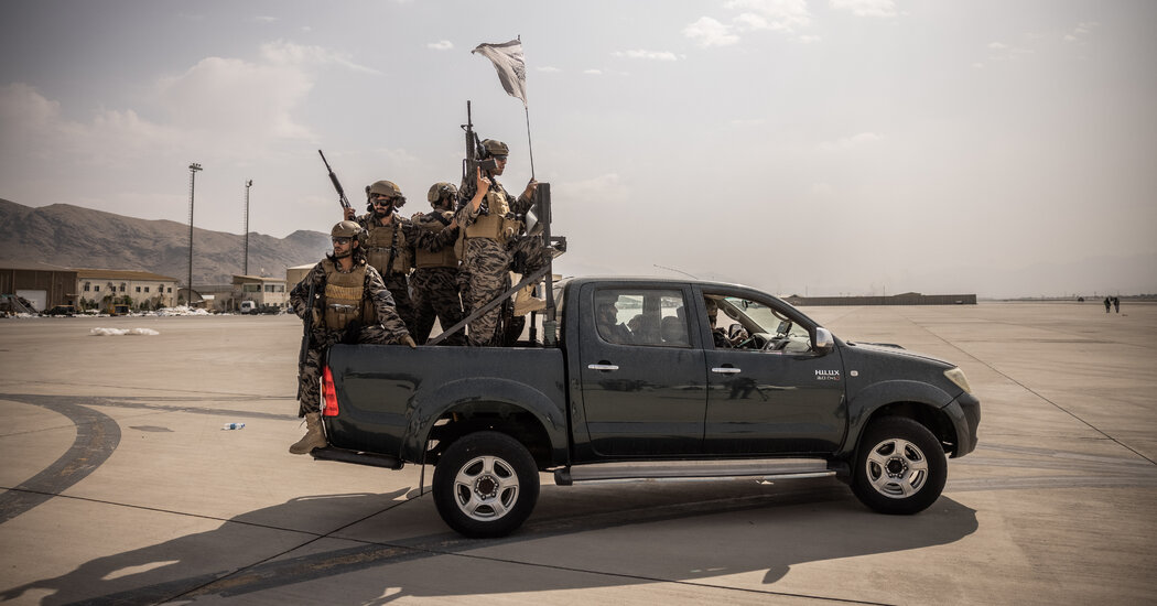 Live Updates: Afghanistan Wakes to New Taliban Era