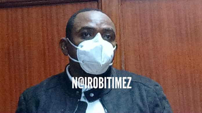 CONGOLESE DETAINED FOR ONE WEEK PENDING INVESTIGATIONS OVER HALF GOLD FRAUD.