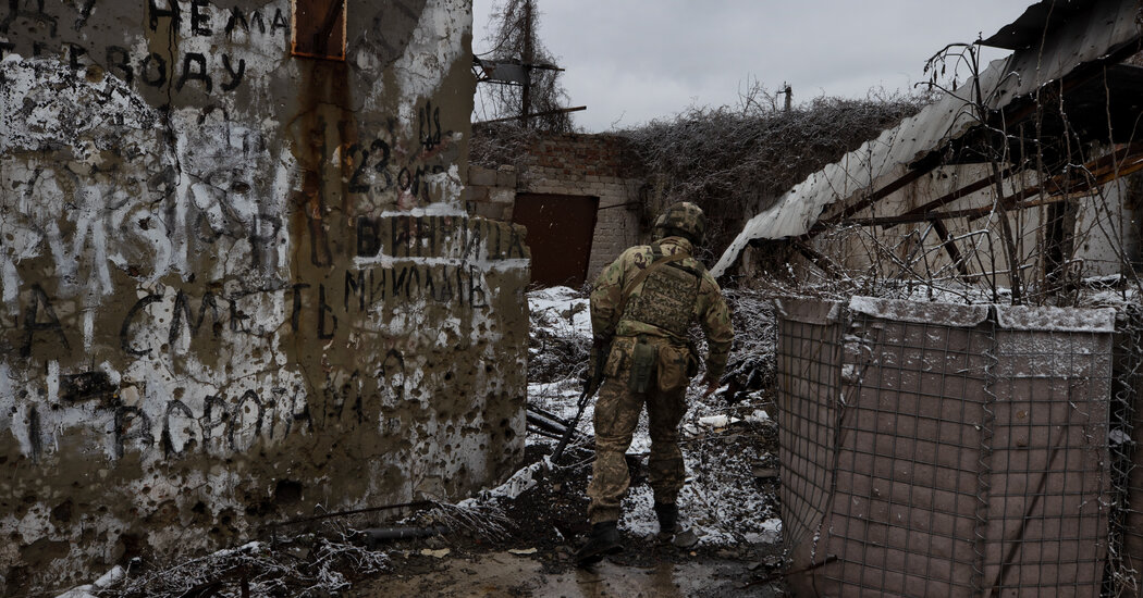 U.S. Warns Russia Could Attack Ukraine at Any Moment: Latest News