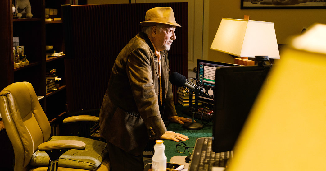 Why Michael Savage Is Blasting Hannity and the Right-Wing Media on the Virus