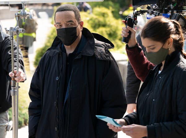 Like many other television shows, &ldquo;Law &amp; Order: SVU&rdquo; had to adjust to resume production during the pandemic. The actors Ice-T and Jamie Gray Hyder shot a recent episode.