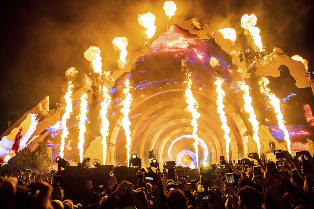 Travis Scott’s Fun-Filled And High Energy Concert Turns Tragic