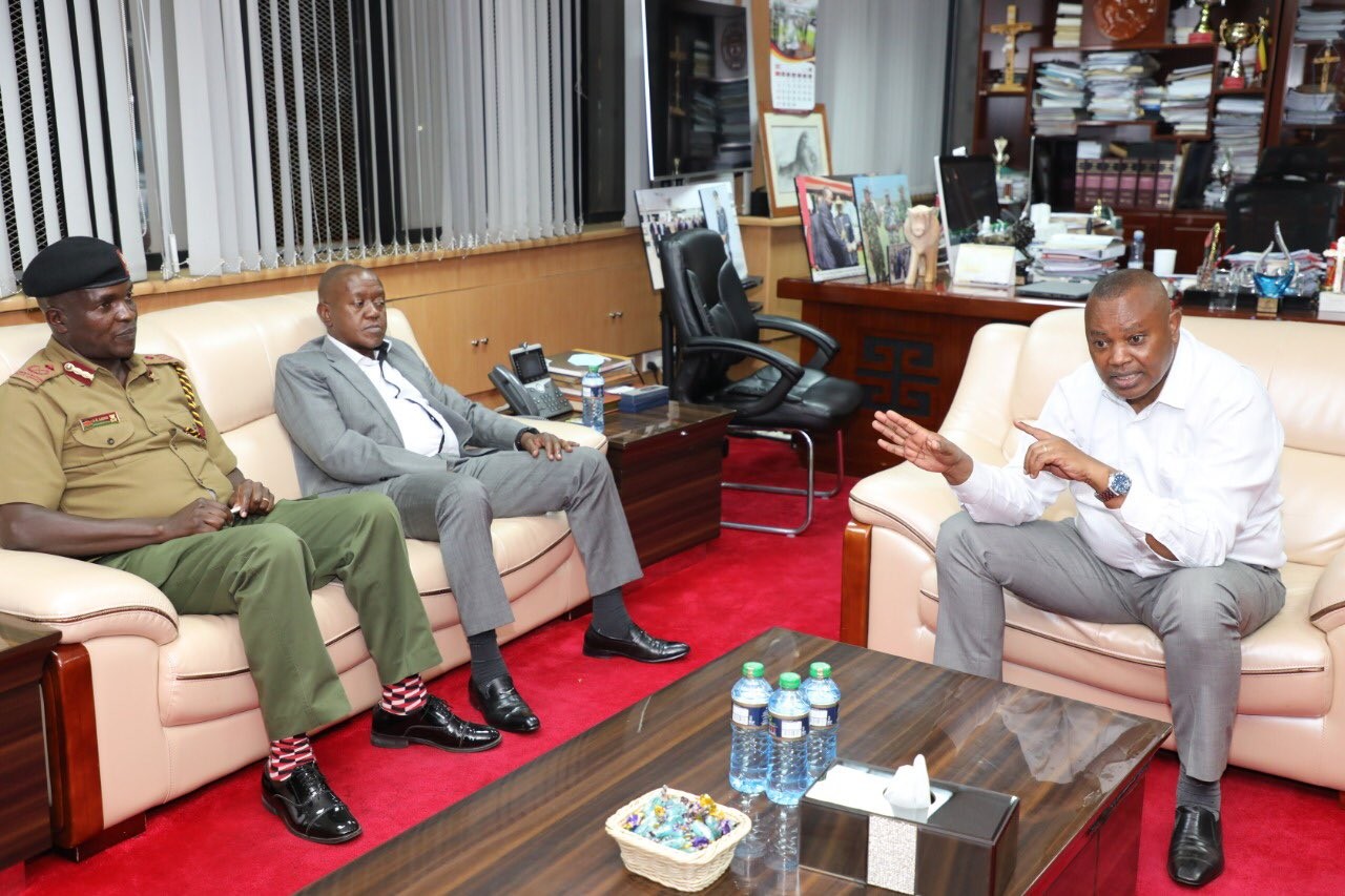 Photos of excited DCI boss George Kinoti in a Safari Rally car