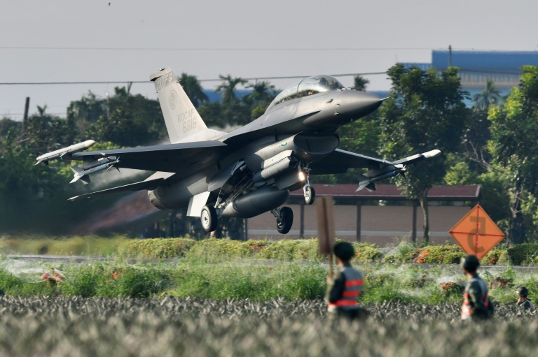 Taiwan jets land on highway for Chinese invasion wargame » Capital News