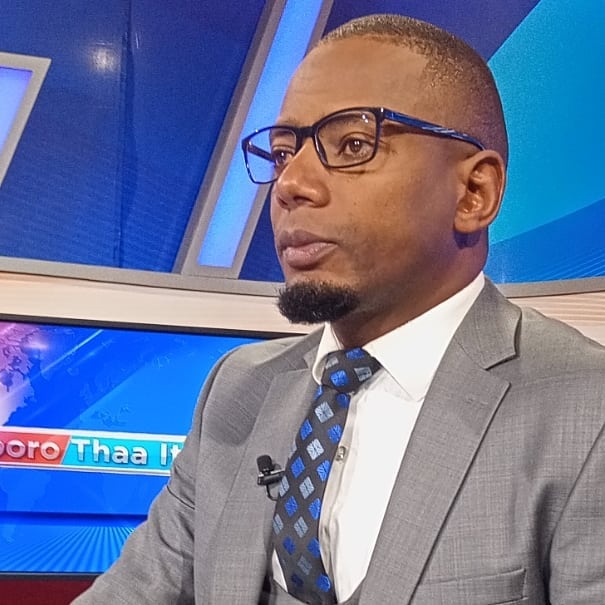 Inooro TV’s anchor Ken Wakuraya accused of neglecting 6 year old love child he fathered with house help (Video)